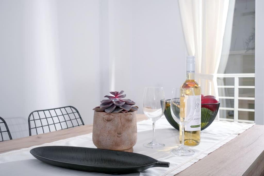 Marie's Luxury Center Apartment *